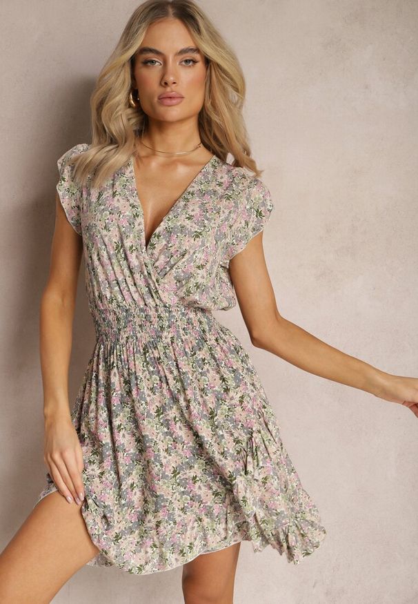 Renee - Szaro-Różowa Krótka Sukienka z Bawełny w Kwiaty z Gumką w Talii Hineoria. Kolor: szary. Materiał: bawełna. Wzór: kwiaty. Długość: mini