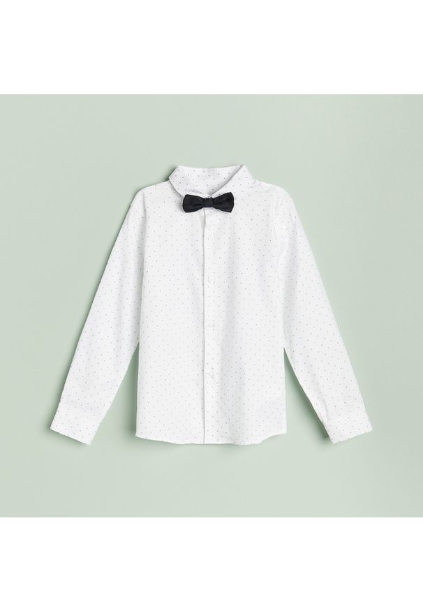 Reserved - Elegancka koszula z muszką - Biały. Kolor: biały. Styl: elegancki