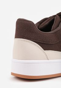Renee - Brązowo-Beżowe Sneakersy Basic z Paskami na Boku Adila. Okazja: na co dzień. Zapięcie: pasek. Kolor: brązowy. Materiał: jeans. Wzór: paski. Obcas: na płaskiej podeszwie #7