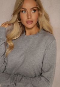 Renee - Szary Sweter o Klasycznym Kroju z Wełną Mairissa. Okazja: na co dzień, na spotkanie biznesowe, na spacer. Kolor: szary. Materiał: wełna. Styl: klasyczny #4