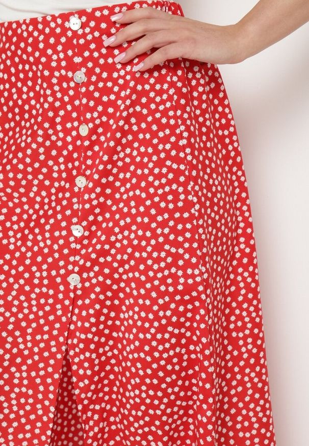 Born2be - Czerwona Spódnica z Gumką w Pasie z Rozcięciem z Boku Comella. Okazja: na co dzień, na spotkanie biznesowe. Kolor: czerwony. Styl: casual, elegancki, biznesowy