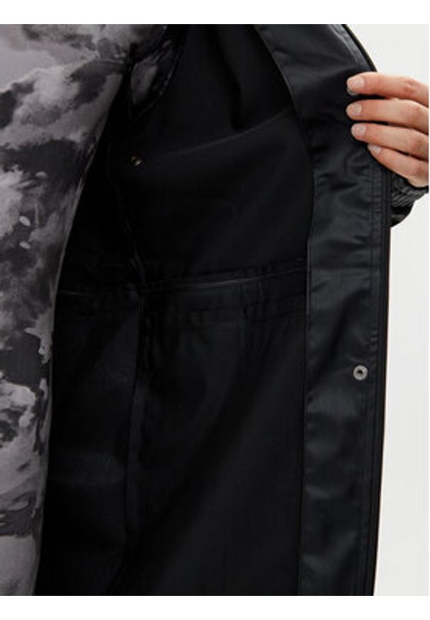 Rains Kurtka przeciwdeszczowa String W 18550 Czarny Regular Fit. Kolor: czarny. Materiał: syntetyk