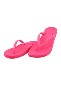 Klapki japonki damskie Ipanema 82591 AG368 Pink Neon różowe. Okazja: na plażę, na co dzień. Kolor: różowy. Materiał: guma. Sezon: lato. Styl: casual, elegancki, wakacyjny #4