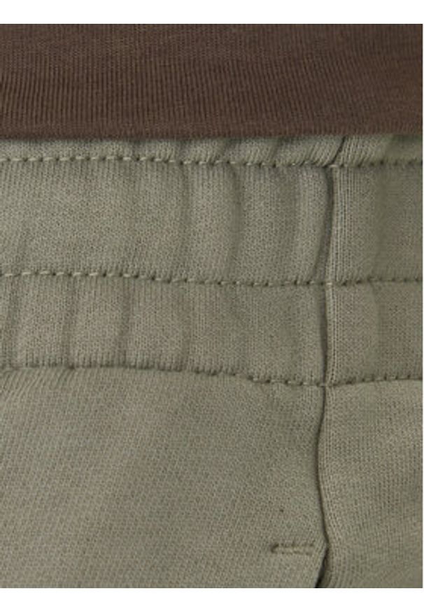 Calvin Klein Szorty sportowe LV04LF240G Beżowy Regular Fit. Kolor: beżowy. Materiał: bawełna. Styl: sportowy