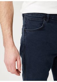 Wrangler - MĘSKIE SPODNIE JEANSOWE WRANGLER GREENSBORO IRON BLUE W15QLT35X 112141197 #3