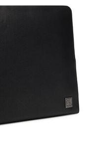 Calvin Klein Etui na tablet Emblem Hw Laptop Sleeve LV04D1171G Czarny. Kolor: czarny. Materiał: skóra #2