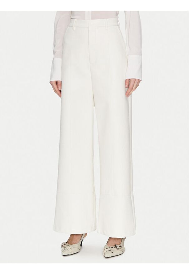 BARDOT - Bardot Spodnie z imitacji skóry 58936PB1 Biały Regular Fit. Kolor: biały. Materiał: skóra