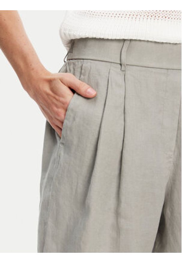 United Colors of Benetton - United Colors Of Benetton Bermudy 4AGHD901V Szary Relaxed Fit. Kolor: szary. Materiał: len