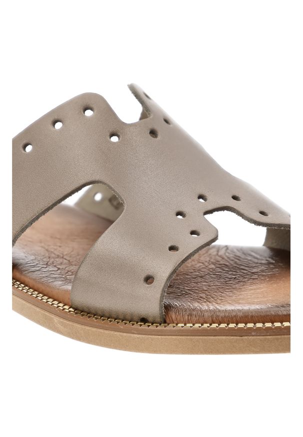 Szare Klapki Armodo Wsuwane Obuwie Damskie. Kolor: szary. Materiał: skóra. Wzór: ażurowy. Sezon: lato. Obcas: na płaskiej podeszwie. Styl: elegancki