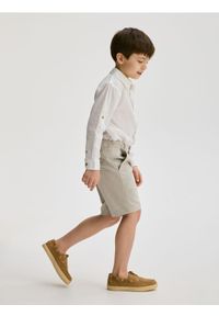 Reserved - Szorty z wiskozą - beżowy. Kolor: beżowy. Materiał: wiskoza #1