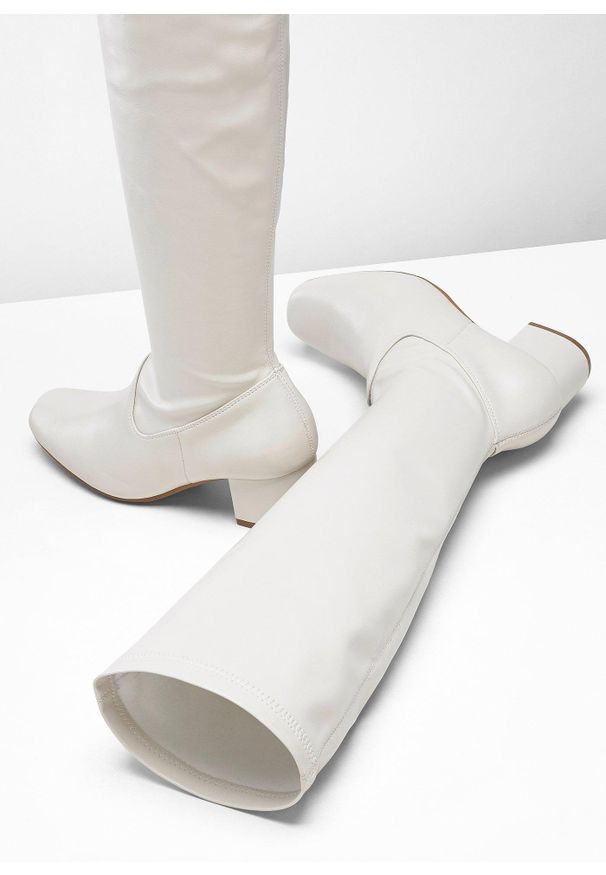 bonprix - Kozaki. Kolor: biały. Materiał: materiał. Szerokość cholewki: normalna. Obcas: na obcasie. Styl: elegancki. Wysokość obcasa: średni