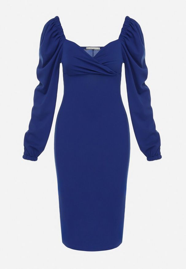 Born2be - Granatowa Sukienka Midi z Kopertową Górą i Bufiastymi Rękawami Ozdobiona Marszczeniami Azurma. Okazja: na co dzień. Kolor: niebieski. Wzór: aplikacja. Typ sukienki: kopertowe. Styl: casual. Długość: midi