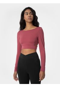 4f - Longsleeve crop-top slim z wycięciami damski. Okazja: na co dzień. Typ kołnierza: dekolt na plecach. Kolor: różowy. Materiał: dzianina, elastan, materiał. Długość rękawa: długi rękaw. Długość: długie. Styl: casual