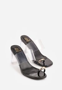 Born2be - Czarne Klapki na Słupku z Transparentnym Paskiem i Obcasem Ryrnell. Okazja: na co dzień. Kolor: czarny. Materiał: jeans, materiał. Obcas: na obcasie. Styl: casual, elegancki, klasyczny. Wysokość obcasa: średni #2