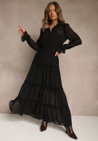 Renee - Czarna Sukienka VICES Koszulowa z Falbaną w Rustykalnym Stylu Arivite. Okazja: na imprezę, na co dzień. Kolor: czarny. Typ sukienki: koszulowe. Styl: casual