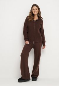 Born2be - Brązowy Komplet z Wełną i Bawełną Szerokie Spodnie i Rozpinana Bluzka z Kapturem Reikania. Kolor: brązowy. Materiał: wełna, bawełna #1