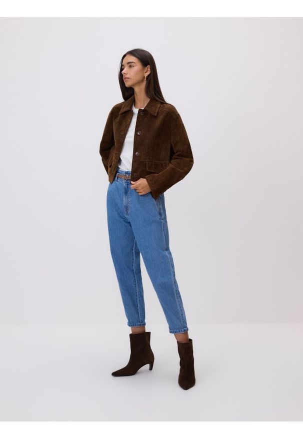 Reserved - Jeansy paperbag z paskiem - niebieski. Kolor: niebieski