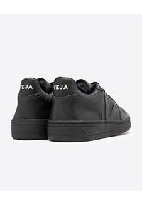 Veja - VEJA - Czarne sneakersy ze skóry V-10. Okazja: na co dzień. Kolor: czarny. Materiał: dresówka, guma, bawełna, poliester, jersey. Szerokość cholewki: normalna. Wzór: aplikacja #6