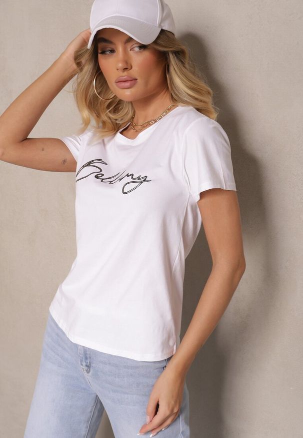 Renee - Biały T-shirt z Bawełny z Napisem Zelreti. Okazja: na co dzień, na spacer. Kolor: biały. Materiał: bawełna. Wzór: napisy. Styl: klasyczny, elegancki, casual