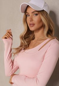 Renee - Różowa Bluzka o Asymetrycznym Kroju Tatorella. Okazja: na co dzień. Kolor: różowy. Długość rękawa: długi rękaw. Długość: długie. Styl: elegancki, casual
