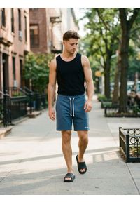 Sinsay - Szorty slim - niebieski. Kolor: niebieski