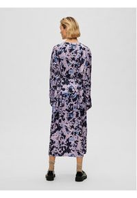 Selected Femme Sukienka codzienna Faronia 16088098 Fioletowy Loose Fit. Okazja: na co dzień. Kolor: fioletowy. Materiał: wiskoza. Typ sukienki: proste. Styl: casual