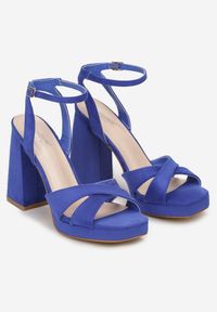 Born2be - Niebieskie Sandały z Wycięciami na Słupku Sury. Kolor: niebieski. Obcas: na słupku. Wysokość obcasa: średni #2