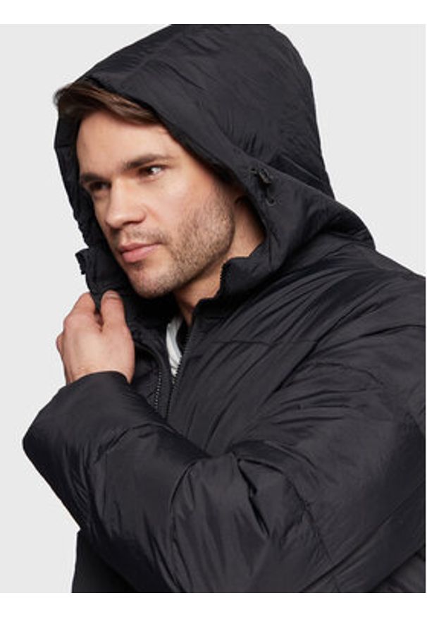 outhorn - Outhorn Kurtka zimowa TDJAM018 Czarny Regular Fit. Kolor: czarny. Materiał: syntetyk. Sezon: zima