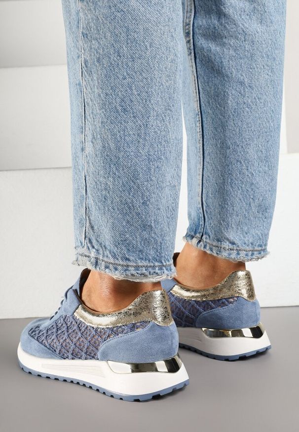 Renee - Niebieskie Sneakersy z Ażurowym Zdobieniem i Metalicznymi Wstawkami Sesovienna. Okazja: na co dzień. Kolor: niebieski. Materiał: jeans. Wzór: aplikacja, ażurowy