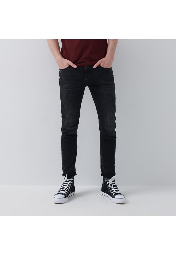 House - Jeansy skinny fit z przetarciami - Czarny. Kolor: czarny