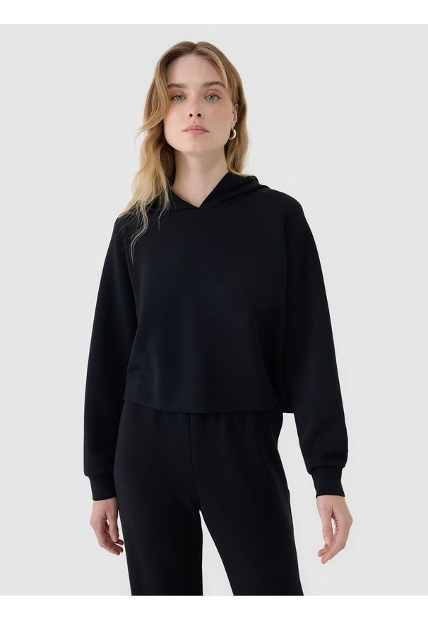 4f - 4F Bluza dresowa nierozpinana z modalem damska - czarna XXL. Okazja: na co dzień. Typ kołnierza: bez kaptura. Kolor: czarny. Materiał: dresówka. Długość rękawa: raglanowy rękaw. Wzór: ze splotem, gładki. Styl: casual, sportowy, klasyczny