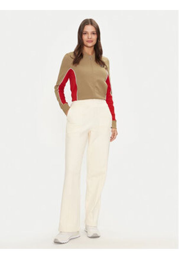 Fila Bluza Laiben FAW0741 Beżowy Regular Fit. Kolor: beżowy. Materiał: bawełna, syntetyk