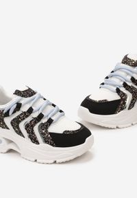 Renee - Biało-Czarne Sneakersy na Masywnej Podeszwie Odobione Brokatem Thirlas. Kolor: biały