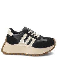 Sneakersy damskie Filippo, wykonane ze skóry naturalnej i skóry zamszowej miękka wkładka oraz gruba platforma z wyrazistym bieżnikiem, czarne, DP7511. Okazja: na co dzień. Zapięcie: sznurówki. Kolor: czarny. Materiał: skóra, zamsz. Szerokość cholewki: normalna. Obcas: na platformie #2