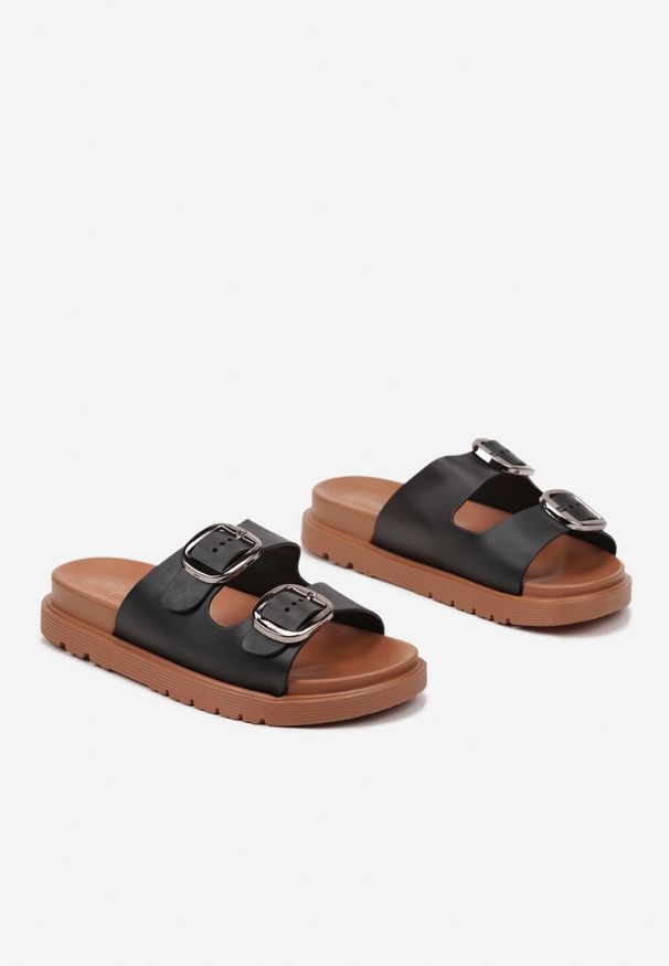 Born2be - Czarne Płaskie Klapki Ozdobione Paskami z Klamrami Ralamis. Okazja: na co dzień. Kolor: czarny. Materiał: jeans. Wzór: aplikacja. Styl: elegancki, casual. Wysokość obcasa: bez obcasa