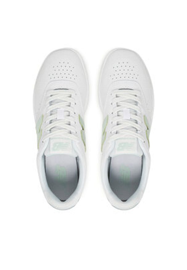 New Balance Sneakersy BBW80MTG Biały. Kolor: biały. Materiał: skóra