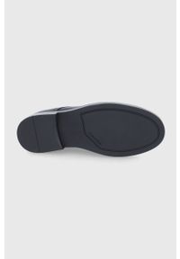 Calvin Klein Buty skórzane męskie kolor czarny. Nosek buta: okrągły. Zapięcie: sznurówki. Kolor: czarny. Materiał: skóra