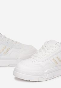 Renee - Białe Płaskie Sneakersy na Grubej Podeszwie ze Sznurowaniem i Perforacją Obena. Nosek buta: okrągły. Kolor: biały #2