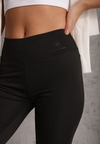 Renee - Czarne Szorty Bikery High Waist z Wyszczuplającym Pasem Briarrose. Okazja: na co dzień. Stan: podwyższony. Kolor: czarny. Materiał: len. Styl: sportowy, casual #7