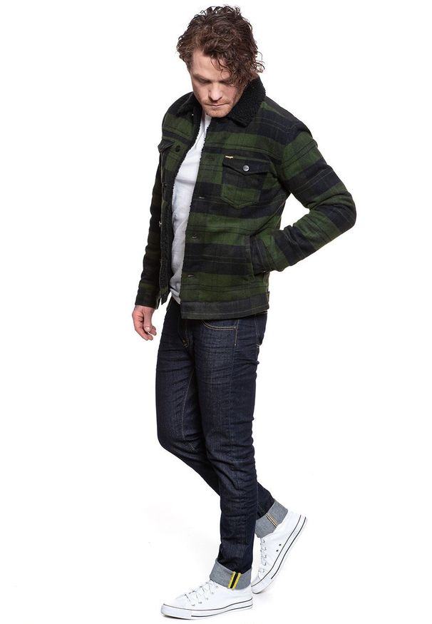 Wrangler - KURTKA ZIMOWA WRANGLER THE TRUCKER RIFLE GREEN W4D2SGG13 112129114. Sezon: zima