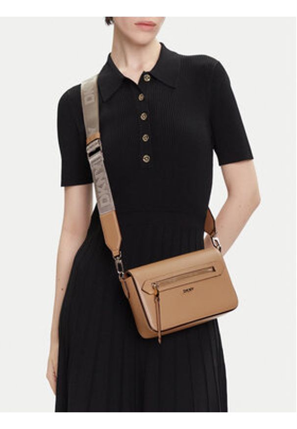 DKNY Torebka Bryant Ave Md Flap C R42E3E21 Brązowy. Kolor: brązowy. Materiał: skórzane