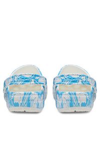 Crocs Klapki Classic Duke Print Clog 210003 Niebieski. Kolor: niebieski. Wzór: nadruk #5