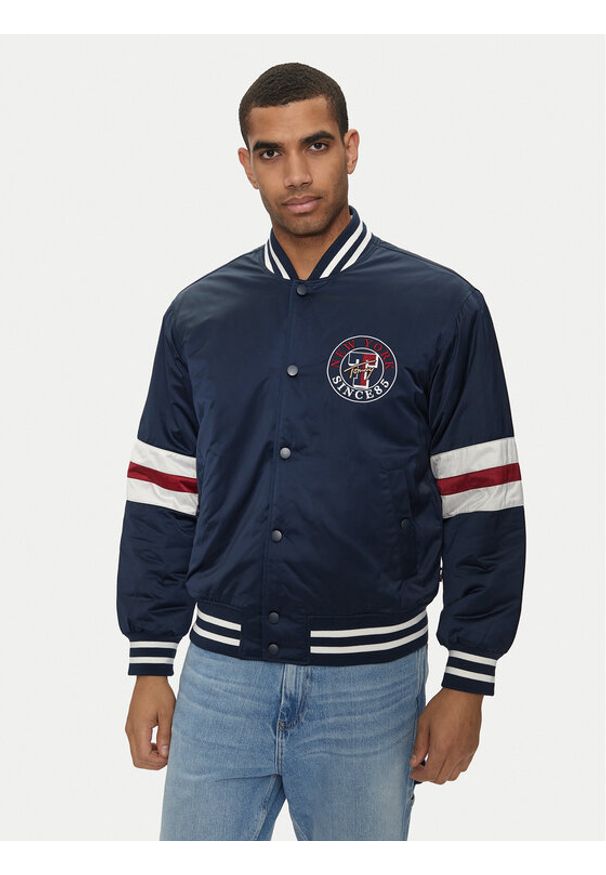 Tommy Jeans Kurtka bomber Varsity Explorer DM0DM18897 Granatowy Relaxed Fit. Kolor: niebieski. Materiał: syntetyk