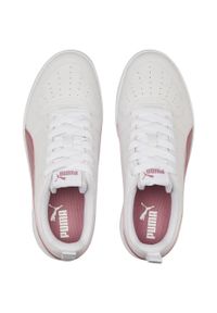 Buty damskie Puma Rickie. Zapięcie: sznurówki. Kolor: biały, wielokolorowy, różowy. Materiał: guma, materiał, syntetyk. Szerokość cholewki: normalna. Sport: turystyka piesza