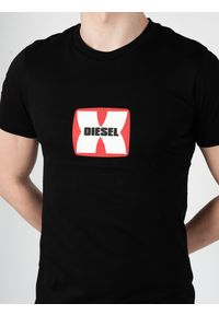 Diesel T-Shirt "T-Diegor" | A03848-0GRAI-9XX | Mężczyzna | Czarny. Okazja: na co dzień. Kolor: czarny. Materiał: bawełna. Wzór: nadruk. Styl: casual