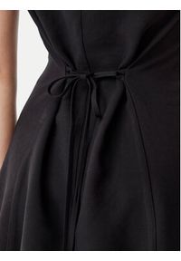 Calvin Klein Jeans Sukienka codzienna J20J225268 Czarny Regular Fit. Okazja: na co dzień. Kolor: czarny. Materiał: wiskoza. Typ sukienki: proste. Styl: casual #2