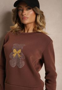 Renee - Brązowy Ocieplany Komplet Dresowy z Bawełny Zdobiony Cyrkoniami Bluza i Spodnie z Gumką Nelionis. Kolor: brązowy. Materiał: dresówka, bawełna. Wzór: aplikacja #3