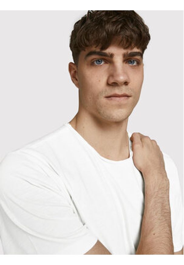 Jack & Jones - Jack&Jones T-Shirt Basher 12182498 Biały Regular Fit. Kolor: biały. Materiał: bawełna