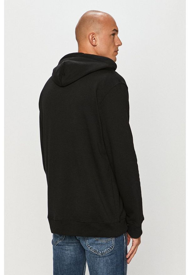 Lee - Bluza bawełniana. Okazja: na co dzień. Typ kołnierza: kaptur. Kolor: czarny. Materiał: bawełna. Wzór: aplikacja. Styl: casual