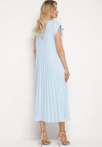 Born2be - Niebieska Plisowana Sukienka z Krótkim Rękawem Nlea. Kolor: niebieski. Długość rękawa: krótki rękaw #5